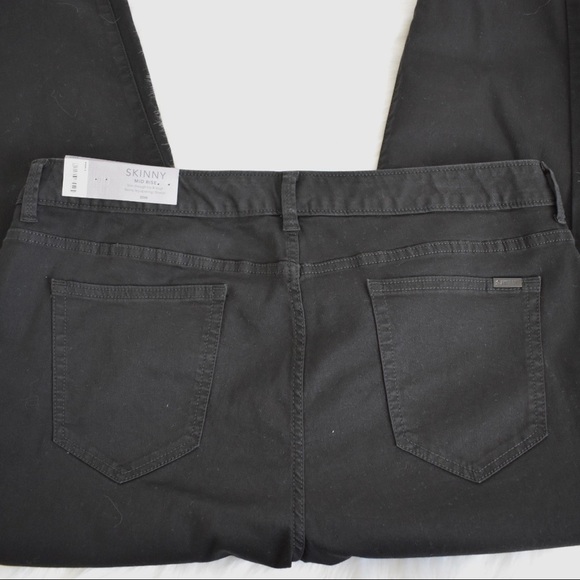 Jennifer Lopez Black Skinny Jeans - Mid Rise - 20W - Picture 4 of 10